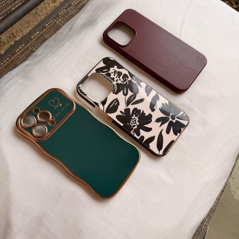IPhone 15 Pro Max Case Bundle - Picture 3 of 4